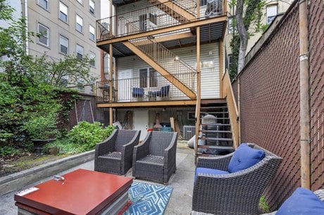 309 2nd St Apt 1