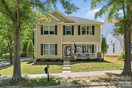 6122 Colonial Garden Dr
