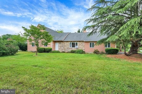 30849 Buttonwood Dr