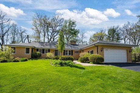 1060 Oak Knoll Dr