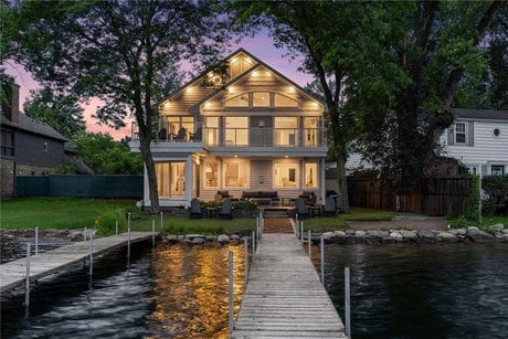 2807 McKenzie Point Rd