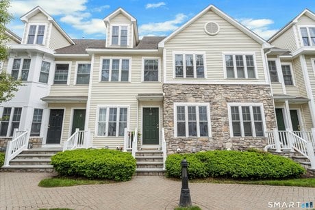 39 Maple Tree Ave Unit 60