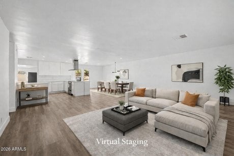 756 E Loyola Dr