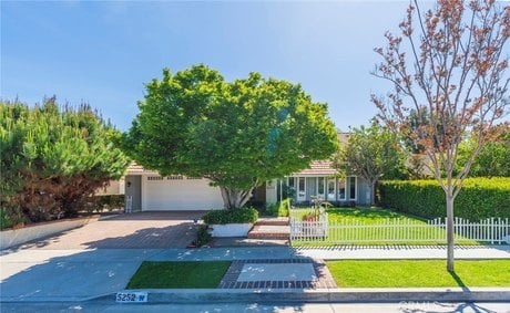 5252 Burgundy Cir