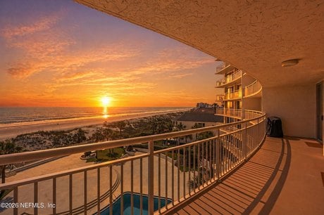1601 Ocean Dr S Apt 408