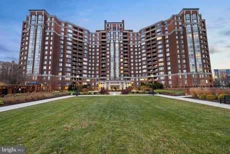 5809 Nicholson Ln Apt 307