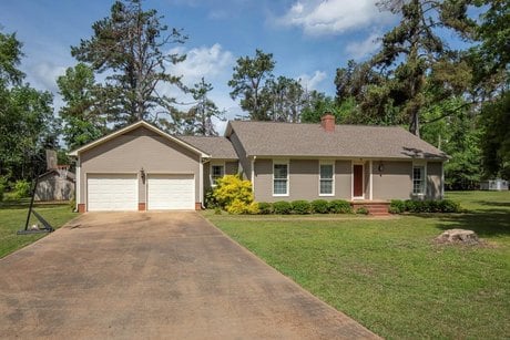205 Cedar St