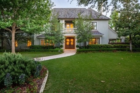 4225 Beverly Dr