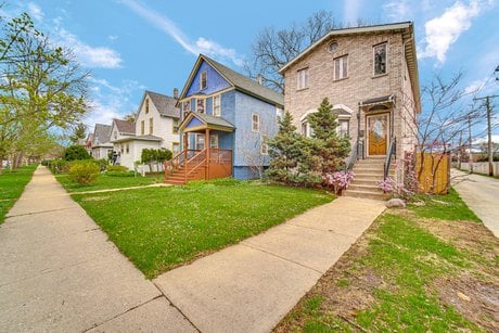 1915 Dewey Ave