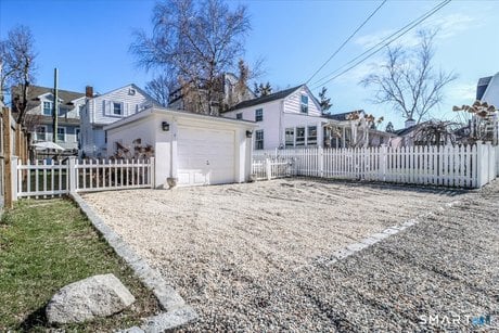 7 Rowland Pl