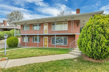 1501 S Foothill Dr