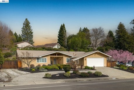 1275 Greenbrook Dr
