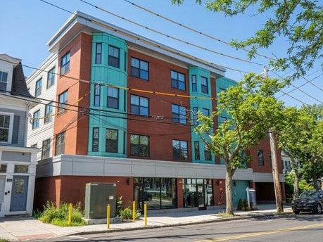 1151 Walnut St Unit 210