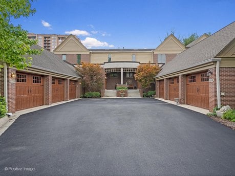 1218 Hawthorne Ct