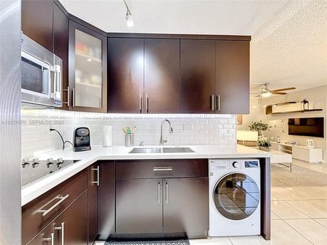 9350 Fontainebleau Blvd Apt 101