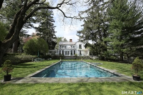 11 Clapboard Hill Rd