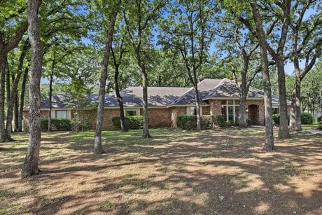 875 Lake Wood Dr