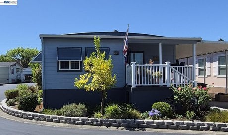 3263 Vineyard Ave Spc 97