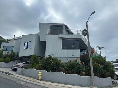 988 Acapulco St