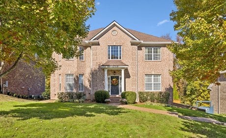 1572 Red Oak Ln