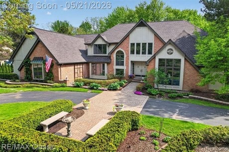 115 W Hickory Grove Rd