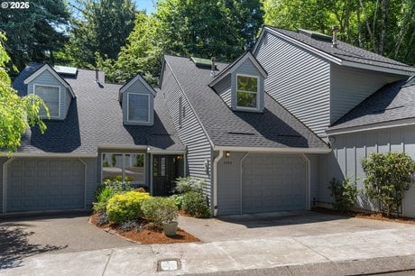 3484 Devonshire Dr