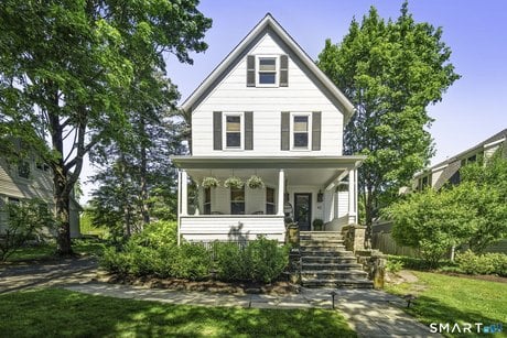 42 Hoyt St