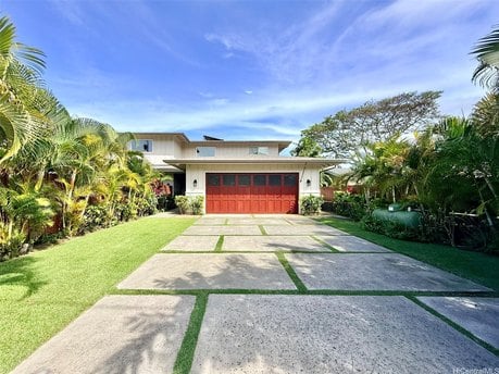 1142 Mokapu Blvd