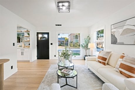 341 Dana St