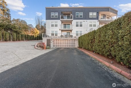 11920 98th Ave NE Apt 206