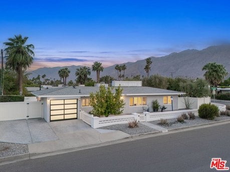 1399 Tamarisk Rd