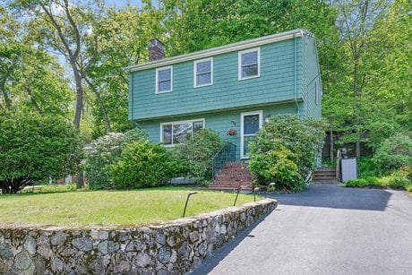 38 Albemarle Ave