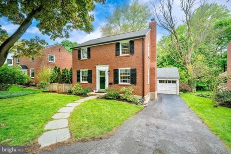 305 Eagle Rd