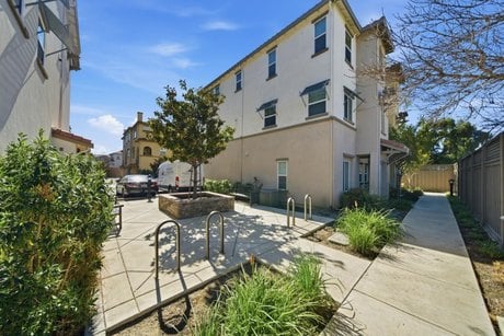 4023 Clydesdale Cmn