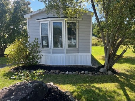 315 Salmon Ave