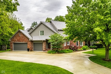 665 Nottingham Ct
