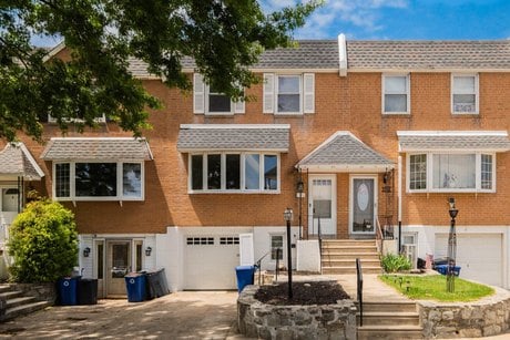 3206 Saxon Pl