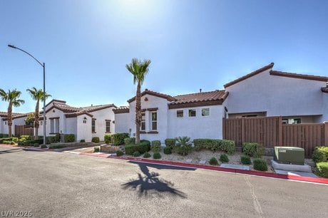 1557 Franklin Ln