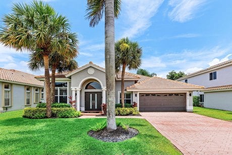 10767 Tea Olive Ln