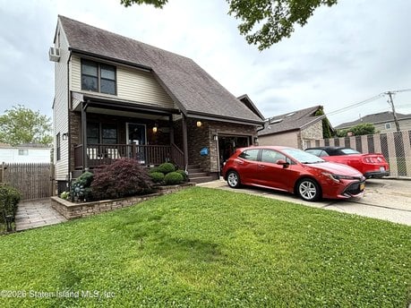 203 Heffernan St