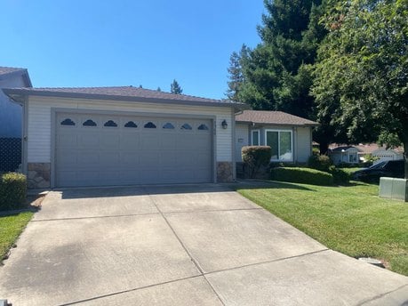 7566 Sunmore Ln