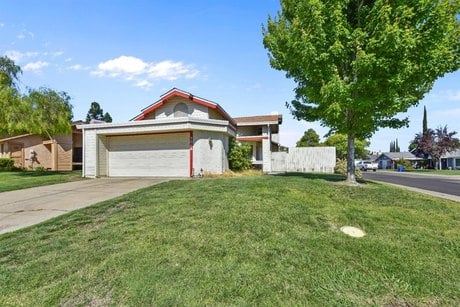 7016 Sprig Dr