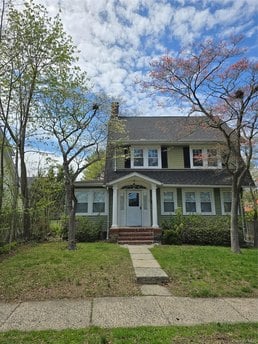 15 Roosevelt Ave