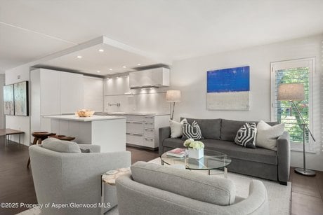 800 E Hopkins Ave Apt A3