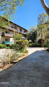 5460 White Oak Ave Unit C339