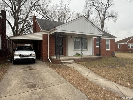 20120 Mark Twain St