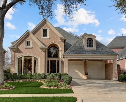 2710 Saint Annes Dr