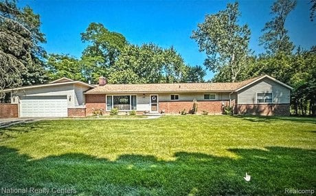 2851 Franklin Rd