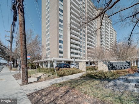 5101 River Rd Apt 411