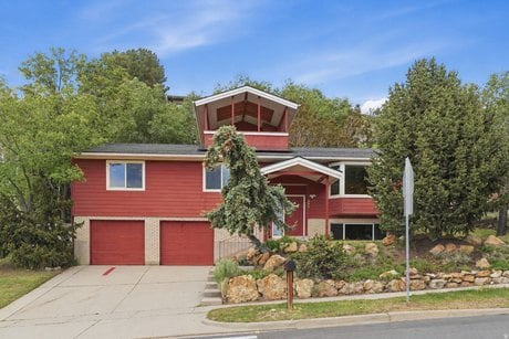 853 E 13th Ave N